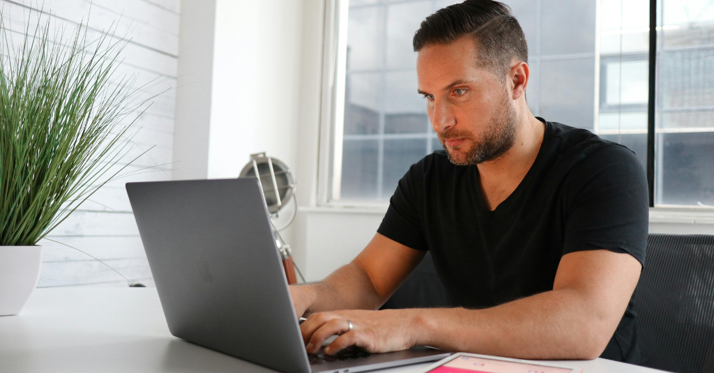 How Do You Log In and Set Up HubSpot CRM?: The Complete Guide for New Users 