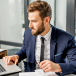 A person looking for HubSpot Discount